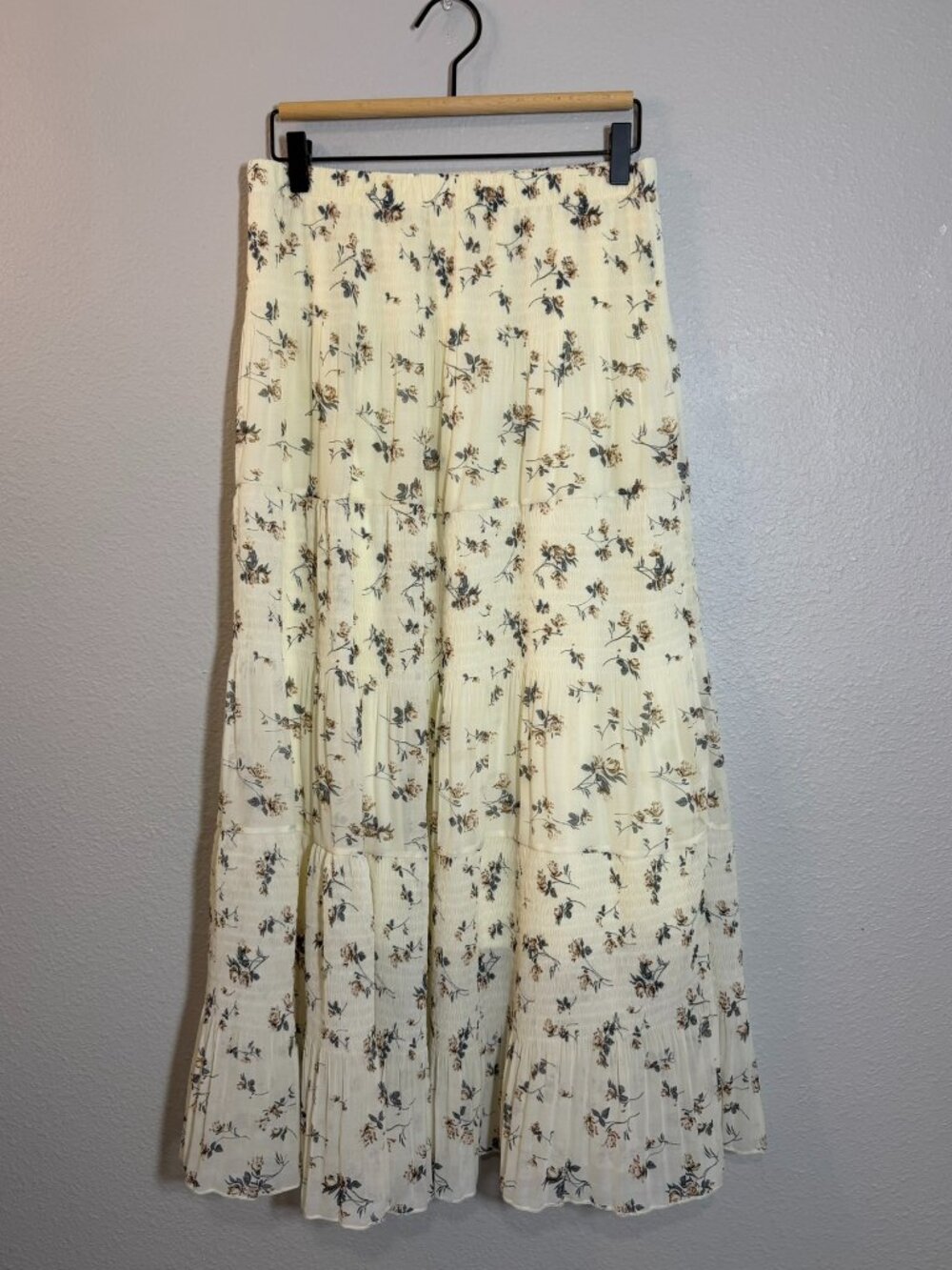 NASHALYLY Floral Plisse Tiered Maxi Skirt Cream Boho Cottagecore Flowy Large